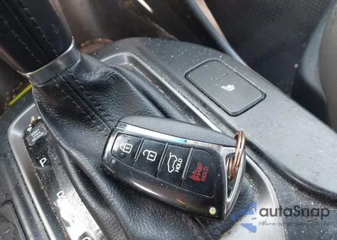 2015 Hyundai Santa Fe Sport 2.4L z USA, uszkodzony, nr VIN 5XYZU3LB2FG291551